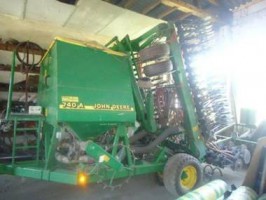 Siewnik John Deere 740 A 