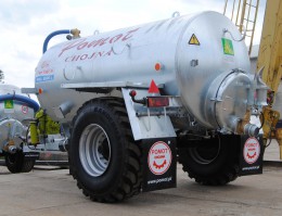 wóz asenizacyjny / beczkowóz 5000 l POMOT CHOJNA