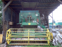 kombajn zbożowy John Deere 950.