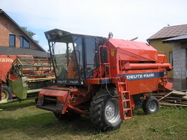 Kombajn zbozowy DEUTZ-FAHR M 2385, 1985r, szer. hedra 3,60