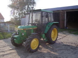 SPRZEDAM ciągnik rolniczy JOHN DEERE 2130, moc 75kM, napąd