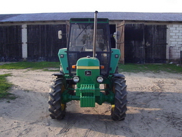 Sprzedam ciągnik rolniczy John Deere 2130, moc 75kM, napąd