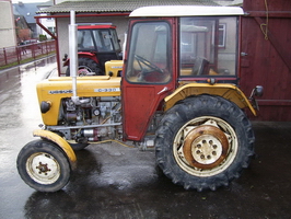 Do sprzedania ciągnik C 330 1984r, sprawny technicznie, pe?