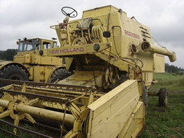 sprzedam kombajn New Holland 1530 z sieczkarnią lub bez 20