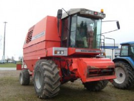 Kombajn Massey Ferguson MF 38