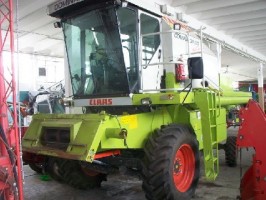 Kombajn Claas Dominator 150 HD 