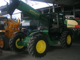 SPRZEDAM LADOWARKE TELESKOPOWą JOHN DEERE 2004 ROK PRODUKC