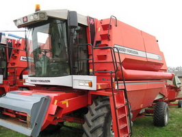 Kombajny Massey Ferguson 38, rok prod. 1994 i 1997, heder 6,